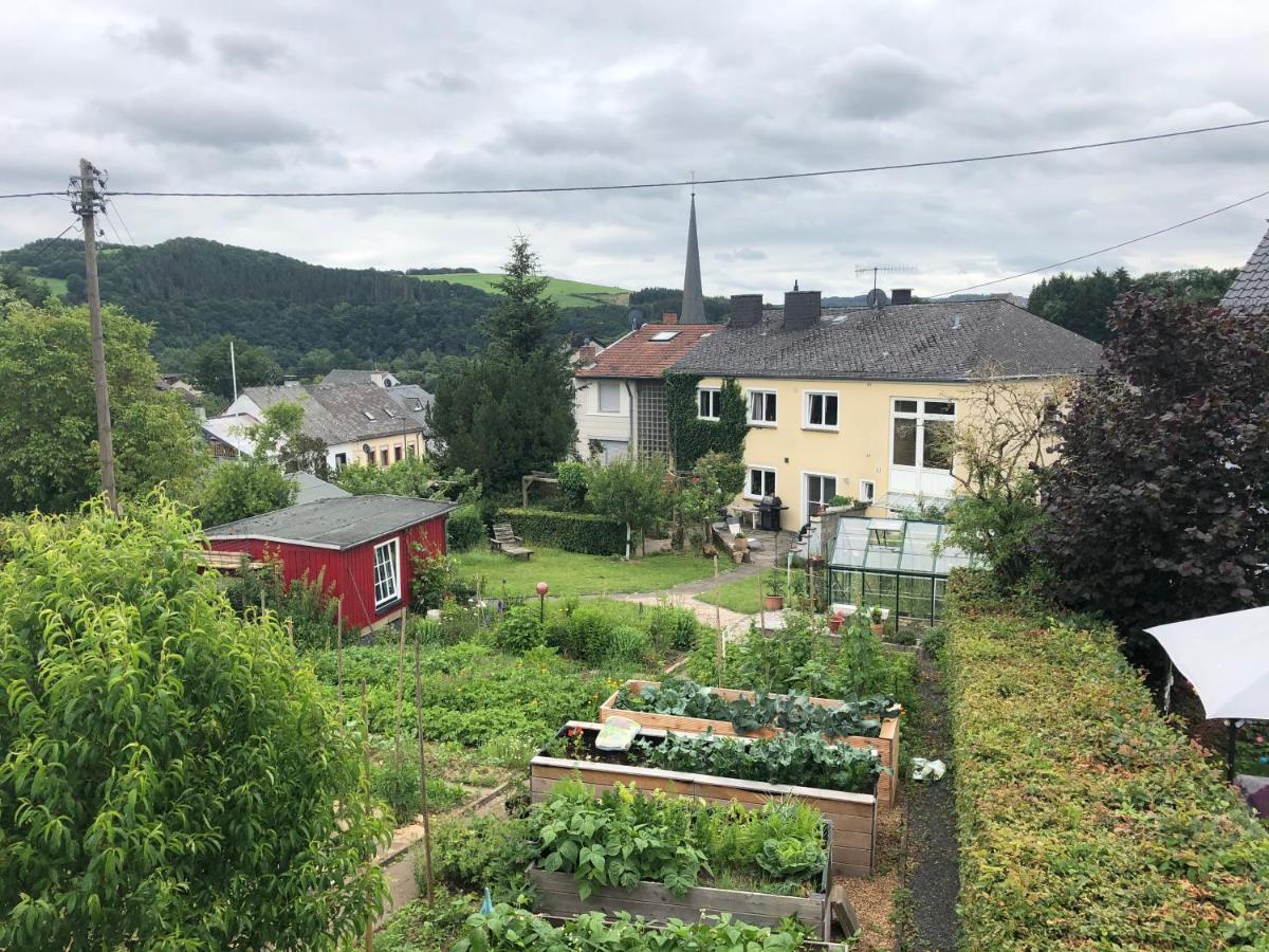 Ferienwohnung Eifelmittendrin Waxweiler Luaran gambar