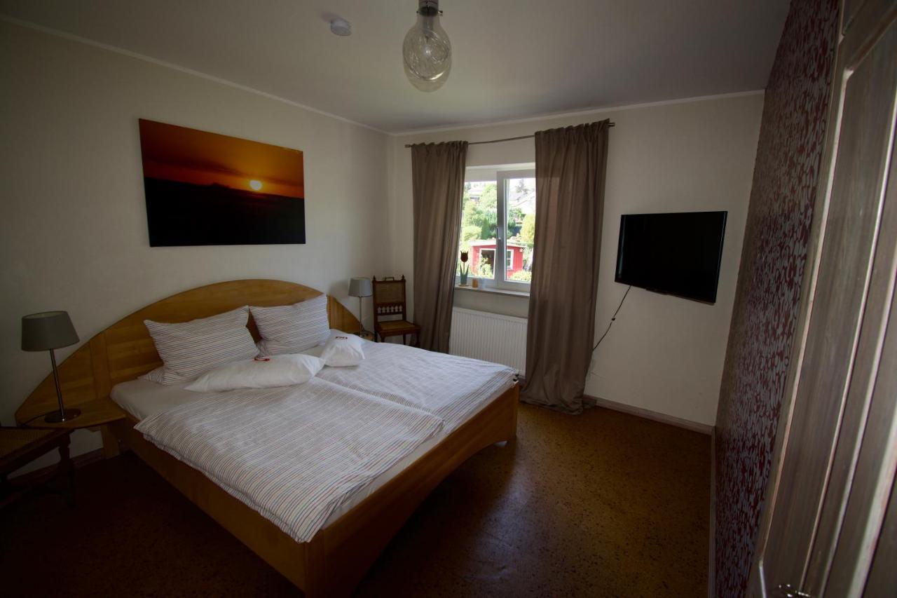Ferienwohnung Eifelmittendrin Waxweiler Luaran gambar